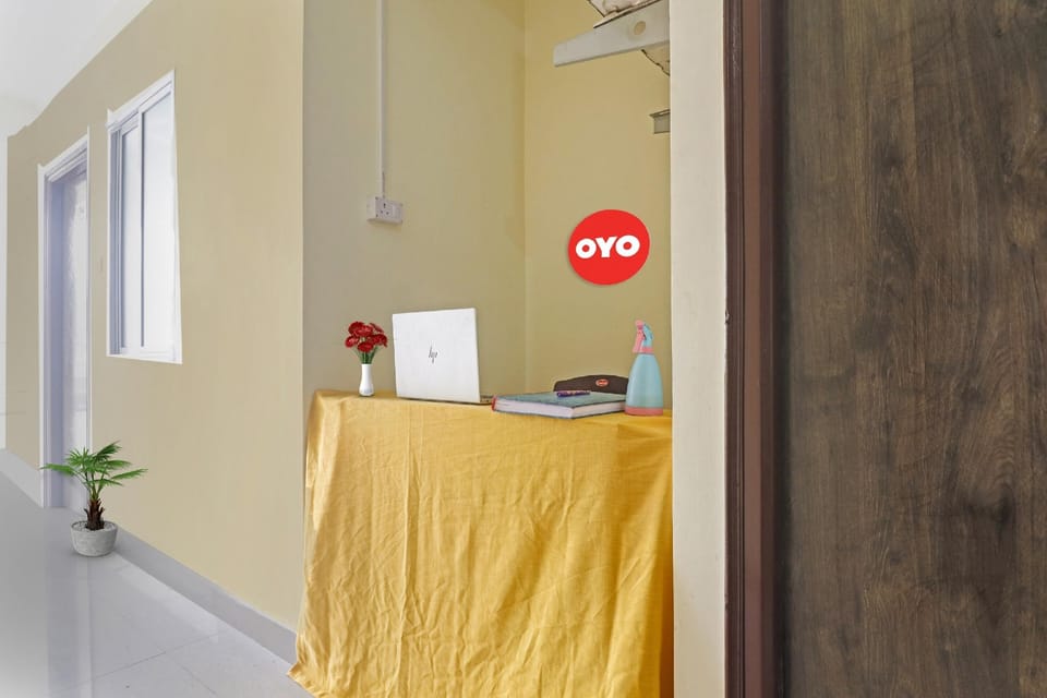 Super Hotel O Dk Reddy Square Hotel in Secunderabad