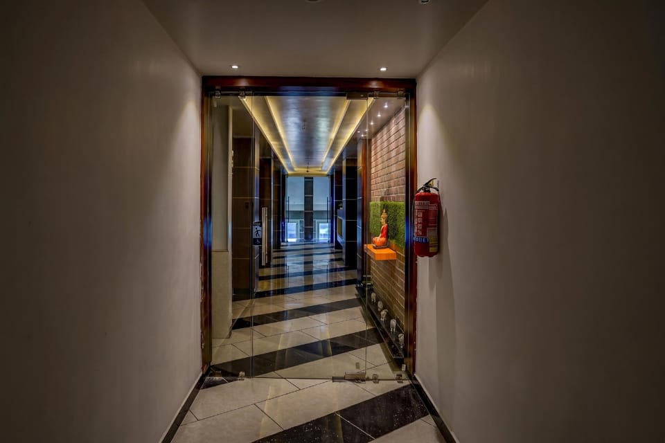 Super Townhouse Zero Mile Gandhi Setu Formerly Classic Court Hotel in India