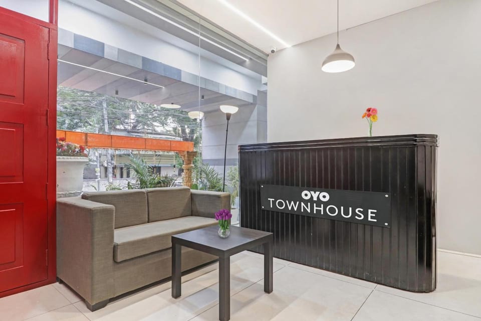 Townhouse Ameerpet Hotel in Hyderabad