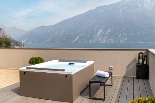 Evo Suites Apartments Hotel in Limone Sul Garda