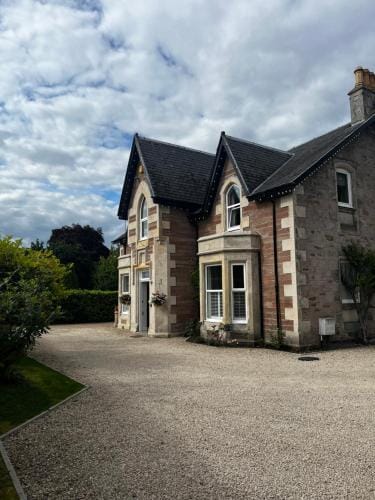 Beinn Mhor Lodge, 63 Culduthel Road Hotel in Inverness