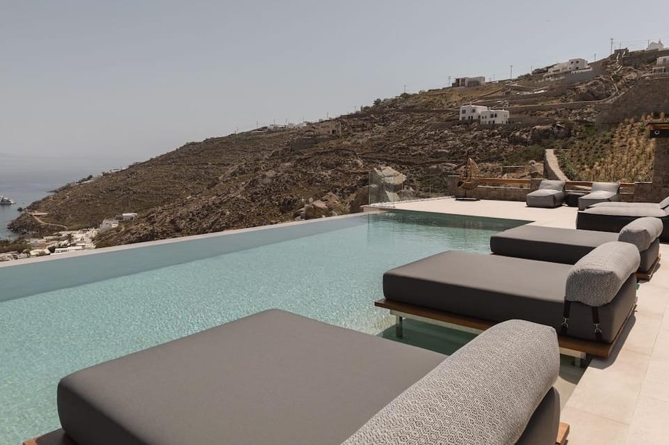Calma Suites Mykonos Hotel in Decentralized Administration of the Aegean