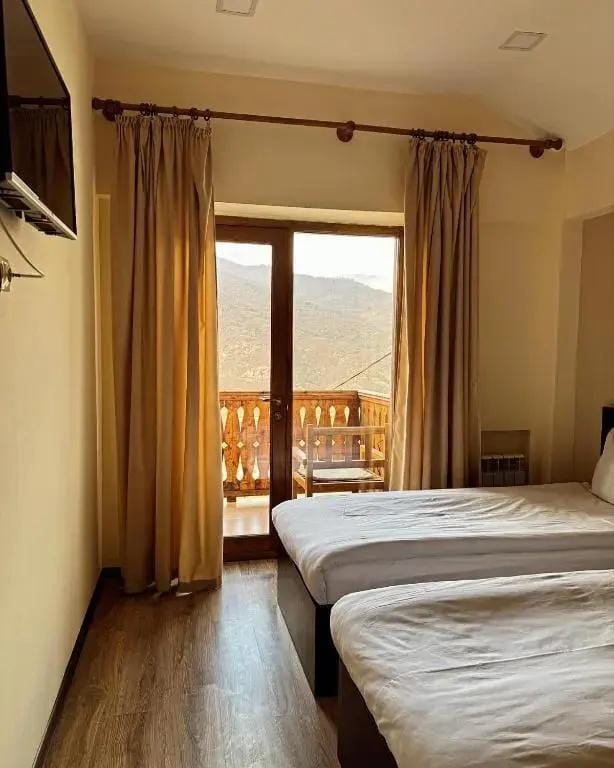 Verin Tun Hotel in Armenia