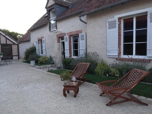 Agreables chambres d'hotes dans maison XVIIIe Hotel in Centre-Val de Loire