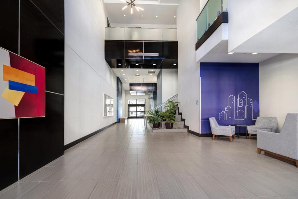 Holiday Inn Express & Suites Kansas City KU Medical Center By IHG Hotel in Kansas City