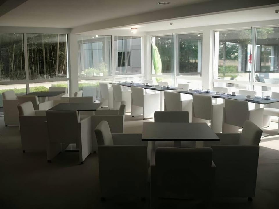 Travel Hotel Kruisem Hotel in Flanders