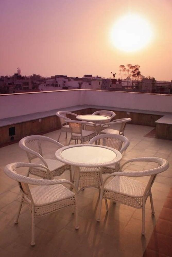Hotel Ivory 32 Hotel in New Delhi