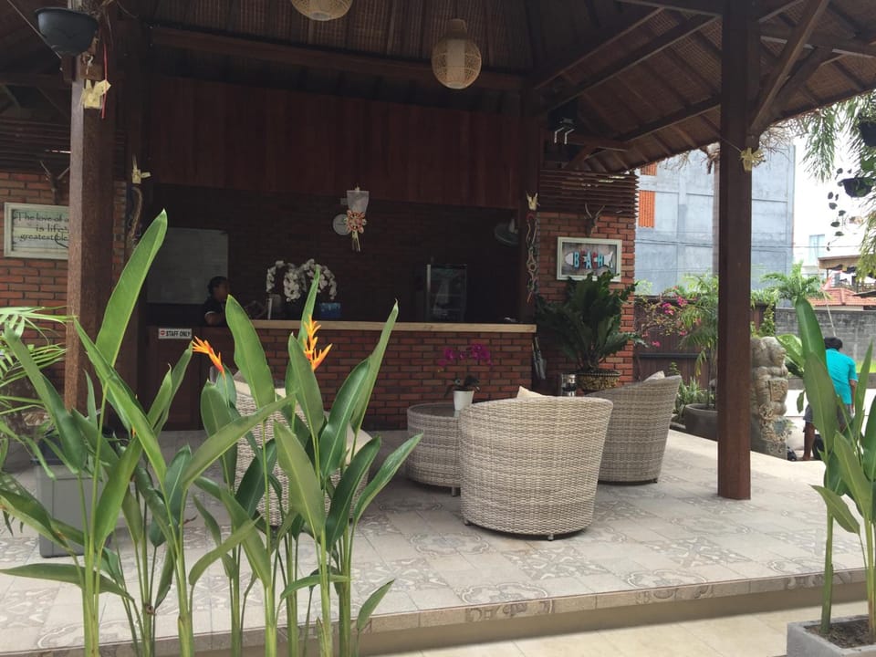 Jonsen Homestay Apartment hotel in North Kuta