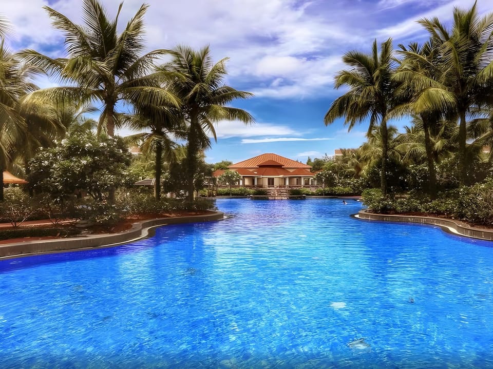 Bonjour Bonheur Ocean Spray Resort in Tamil Nadu