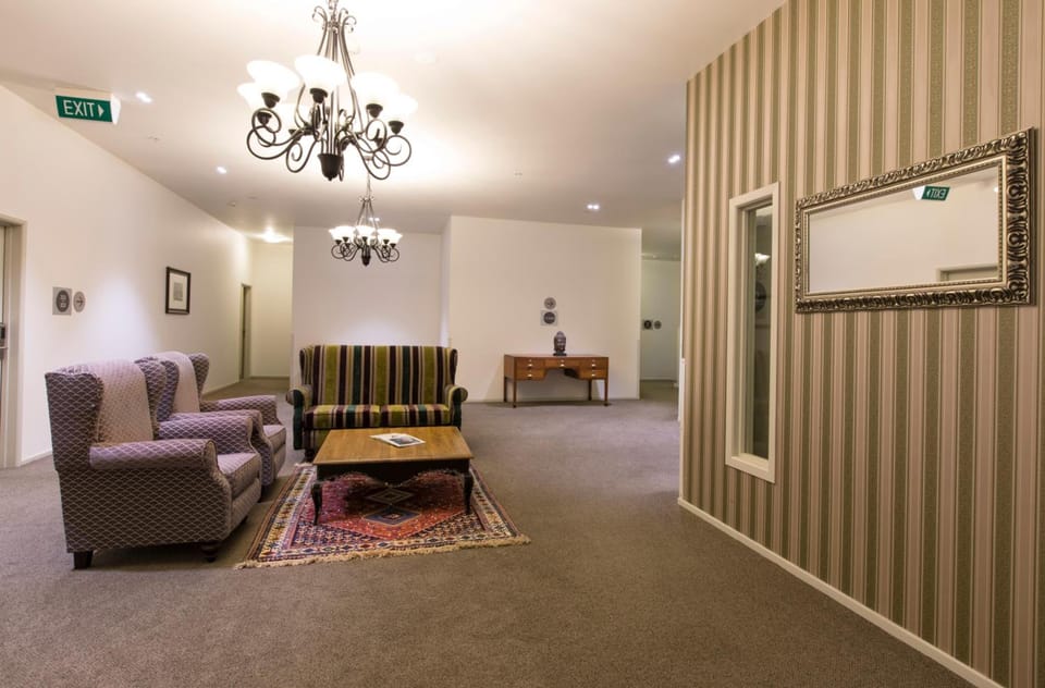 Shared lounge/TV area