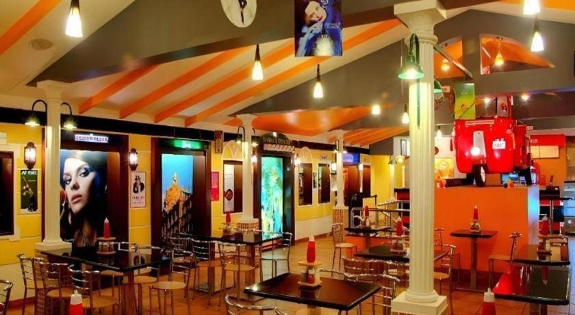 Hotel Hilltop Towers Hotel in Kodaikanal