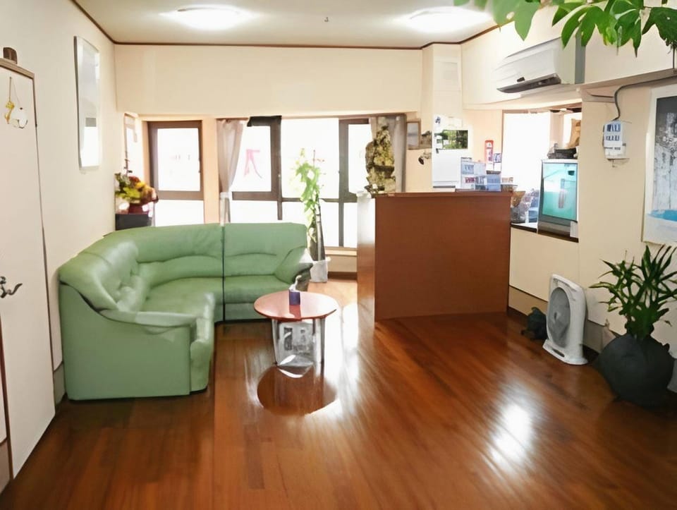 Hostels Hakuseisou Hostel in Naha
