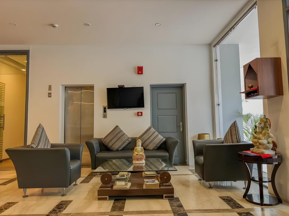Hotel Bizzotel Hotel in Gurugram