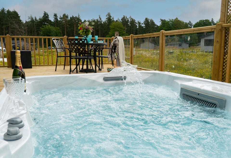 Hollicarrs - Hares Leap Lodge in Selby