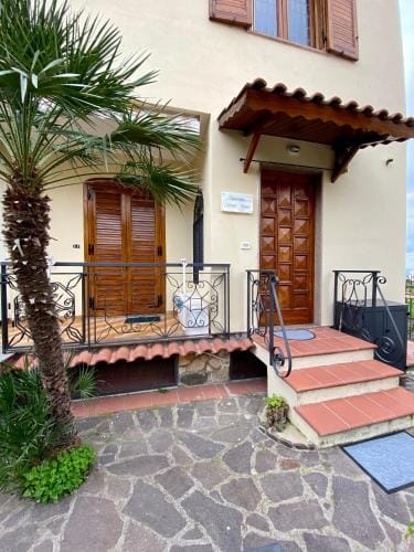 SEASCAPE - Noemi's Rooms Hotel in Vico Equense