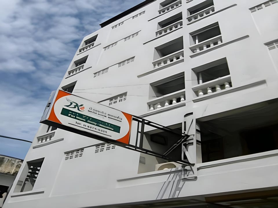 Baan Keaw Mansion Apartment hotel in Bangkok