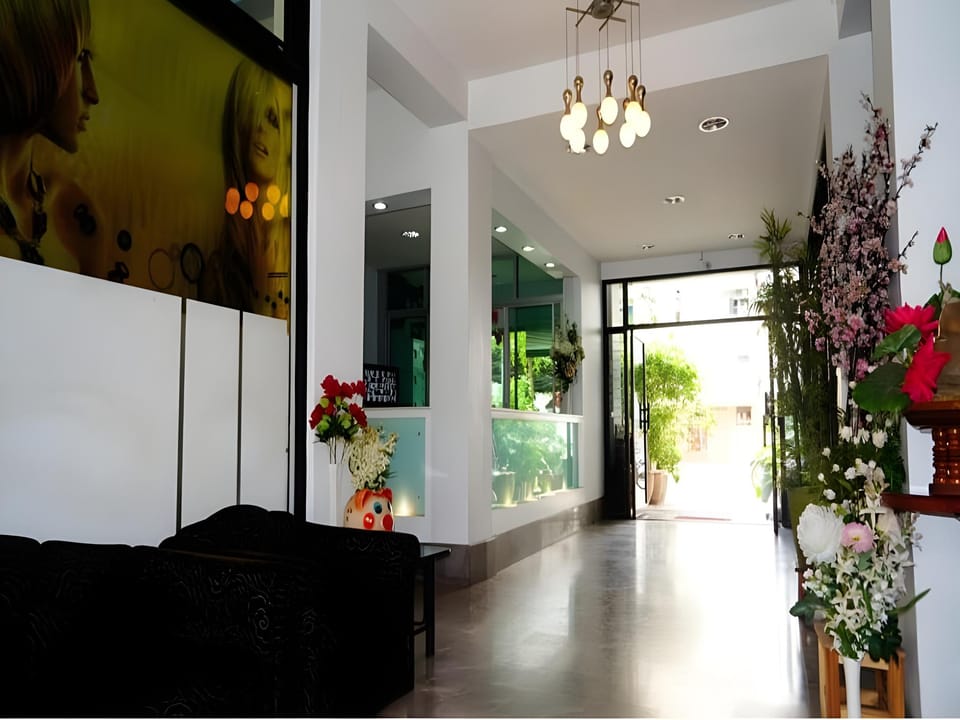 Baan Keaw Mansion Apartment hotel in Bangkok