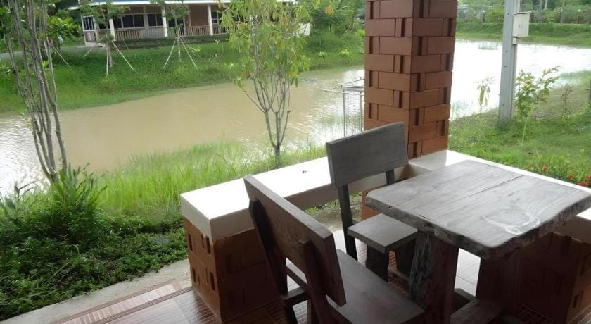 I Din Lake View Resort Resort in Laos