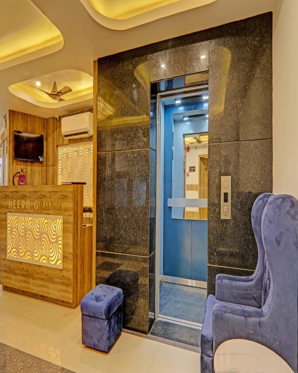 Hotel Heera Grand Hotel in Lucknow