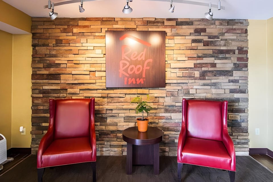 Red Oak Inn Southfield - Detroit Hotel in Southfield