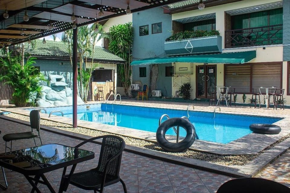 ULTIMATE HOTEL Hotel in Greater Accra Region, Ghana