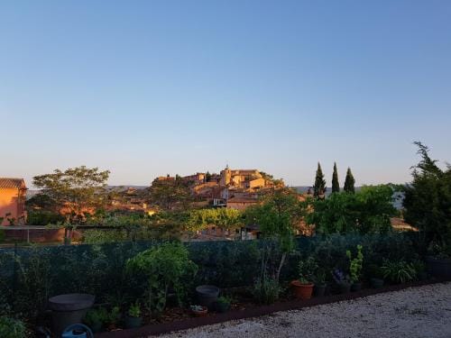 Chambre du sentier des ocres Hotel in Provence-Alpes-Côte d'Azur