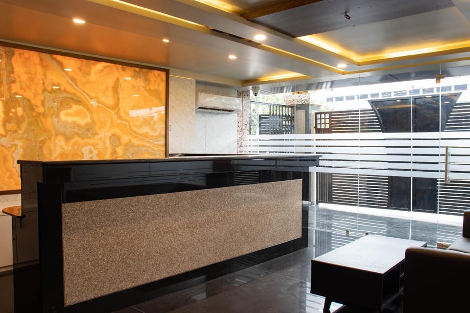 Anandaloke Residency Hotel in Kolkata