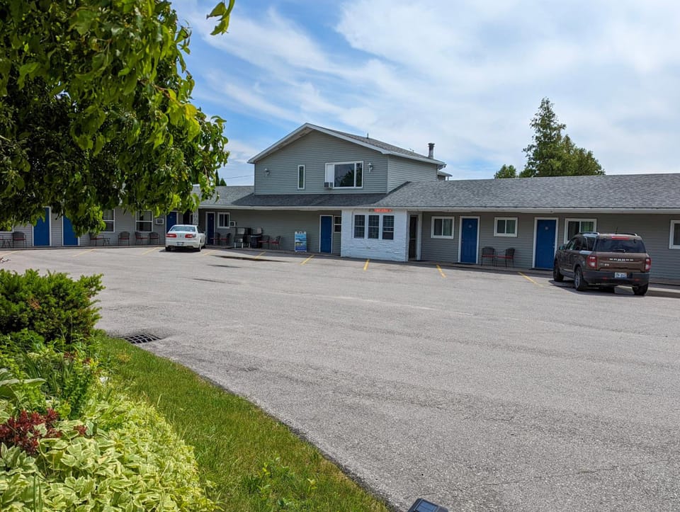 Huron Inn Hotel in Saint Ignace