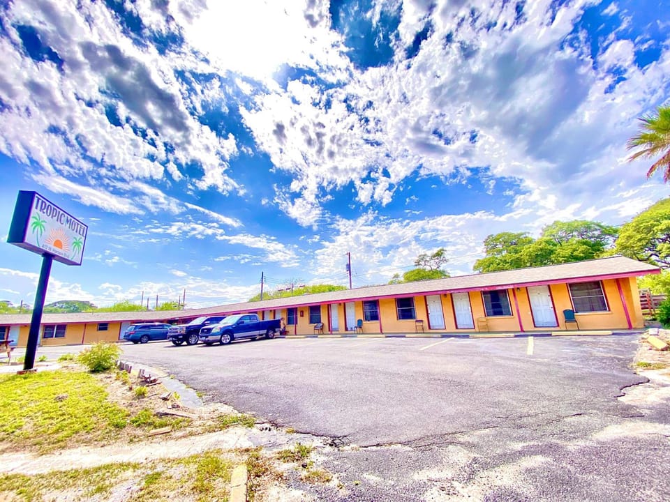 Tropic Motel Motel in Aransas Pass