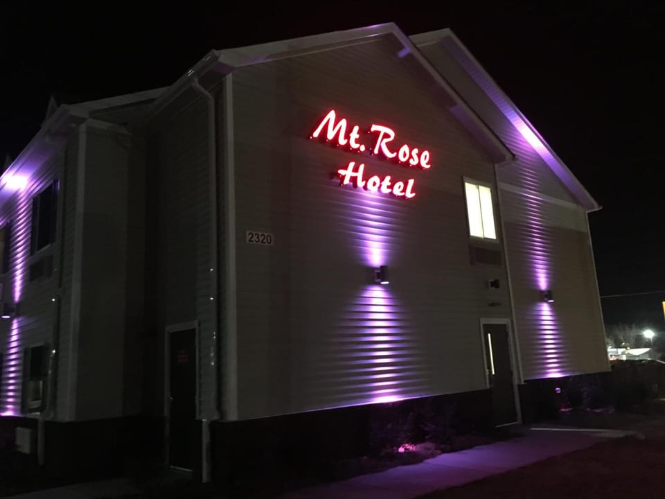 Mt. Rose Hotel Motel in Fayetteville