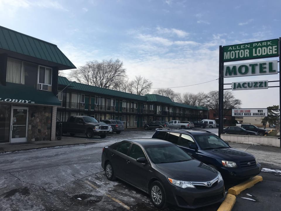 Allen Park Motor Lodge Motel in Detroit