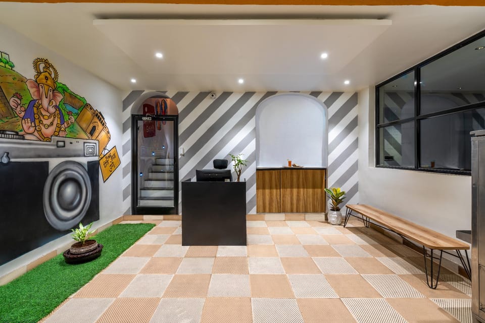 COLIWO UN (COLIVE AND COWORK) Hostel in Pune
