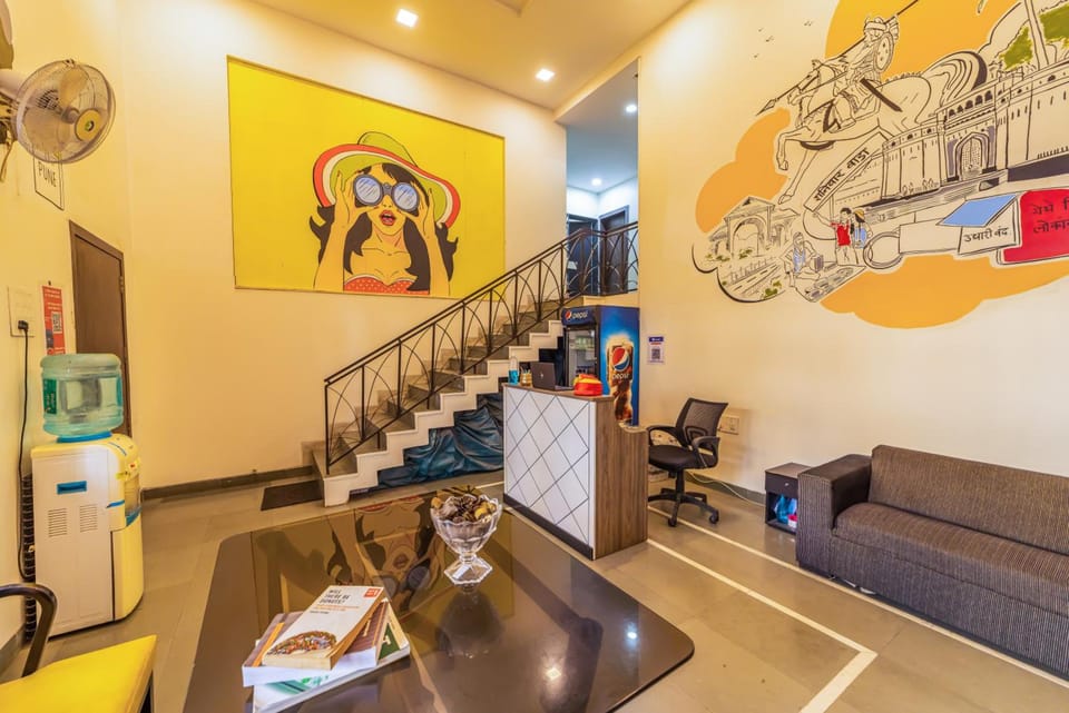 COLIWO DEUX (COLIVE AND COWORK) Hostel in Pune