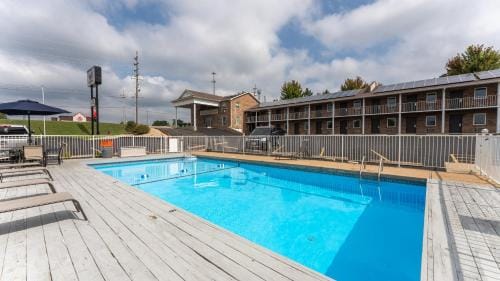 Schmidt's Creek Hotel Hotel in Osage Beach
