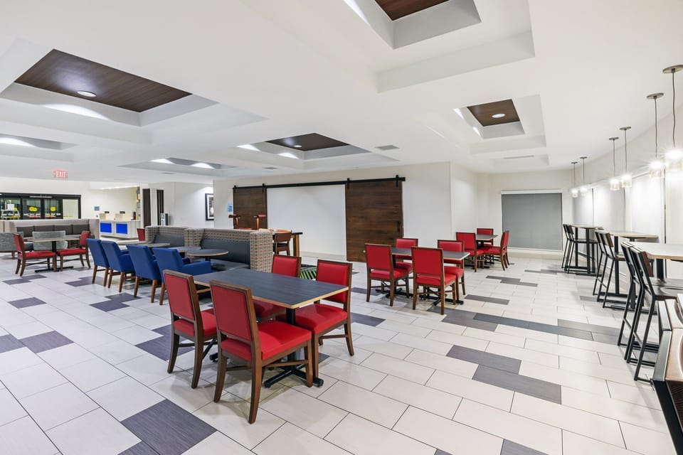 Holiday Inn Express Lakeway By IHG Hotel in Lakeway