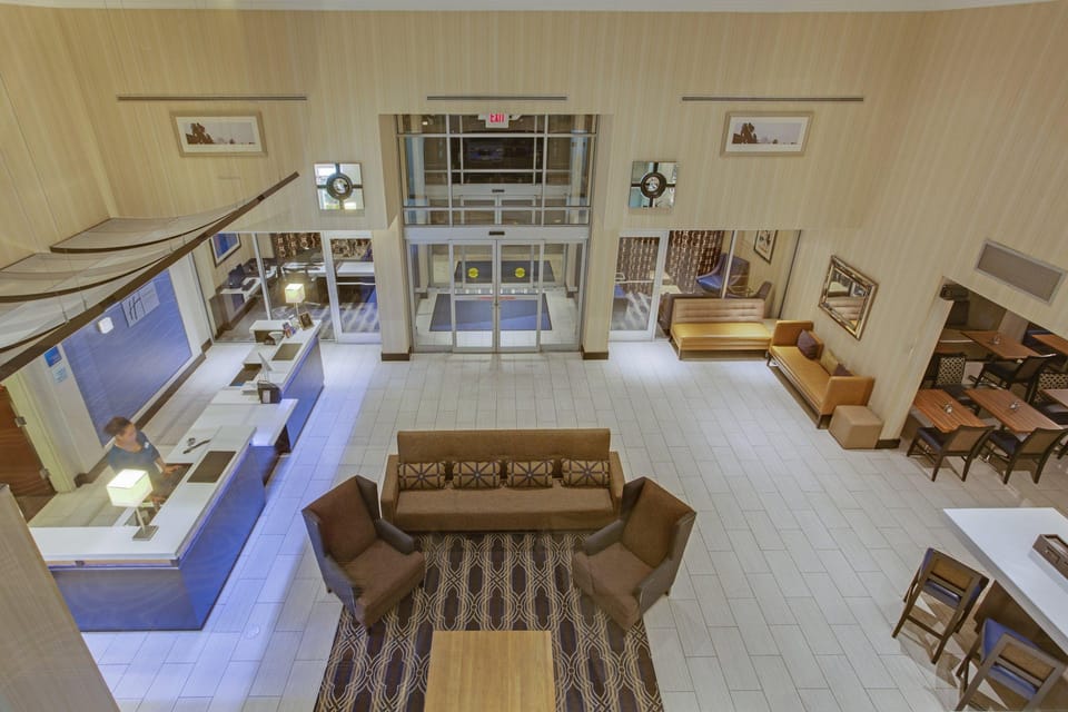 Holiday Inn Express & Suites Laurel Lakes By IHG Hotel in Laurel