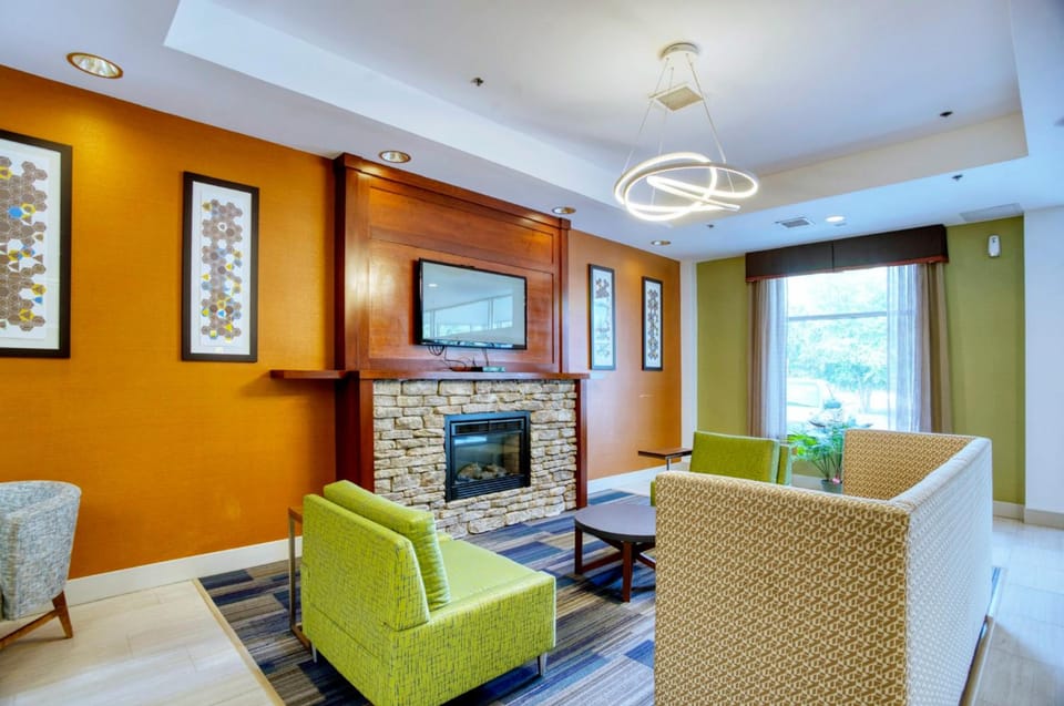 Holiday Inn Express La Plata By IHG Hotel in Maryland