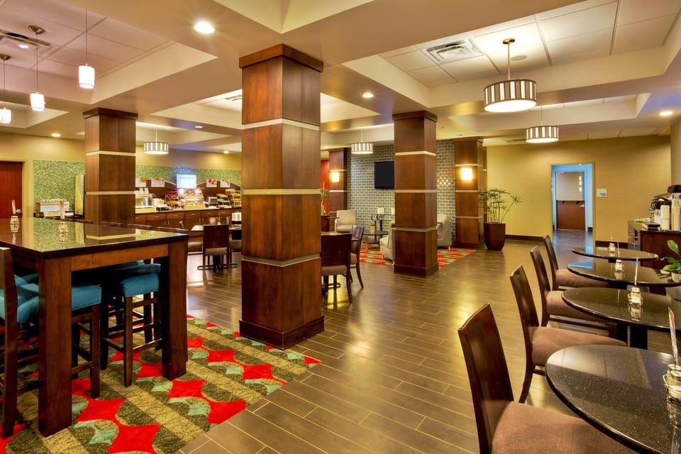 Holiday Inn Express & Suites Oak Ridge By IHG Hotel in Oak Ridge