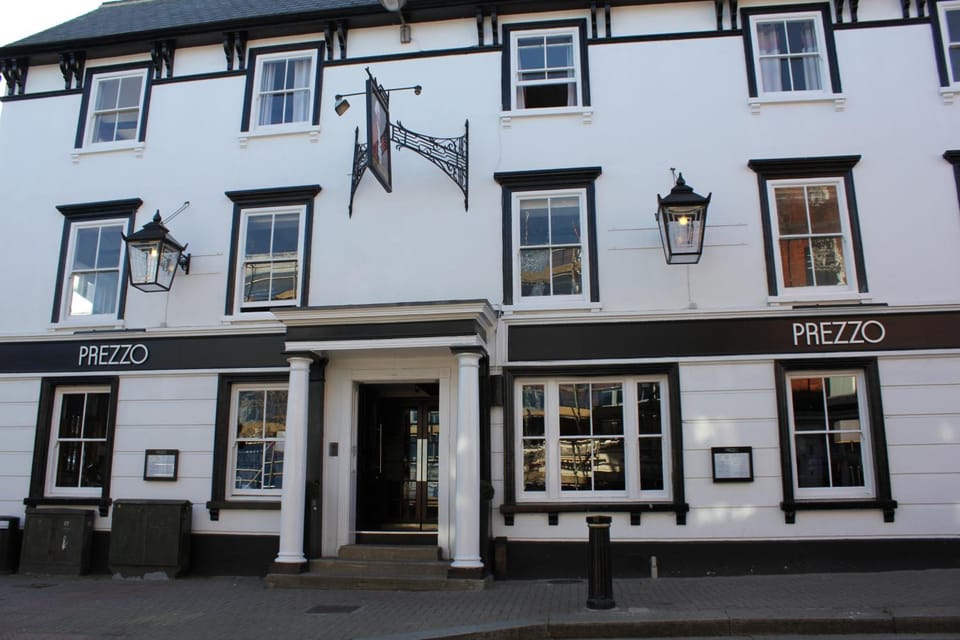 The George Inn in East Hertfordshire District