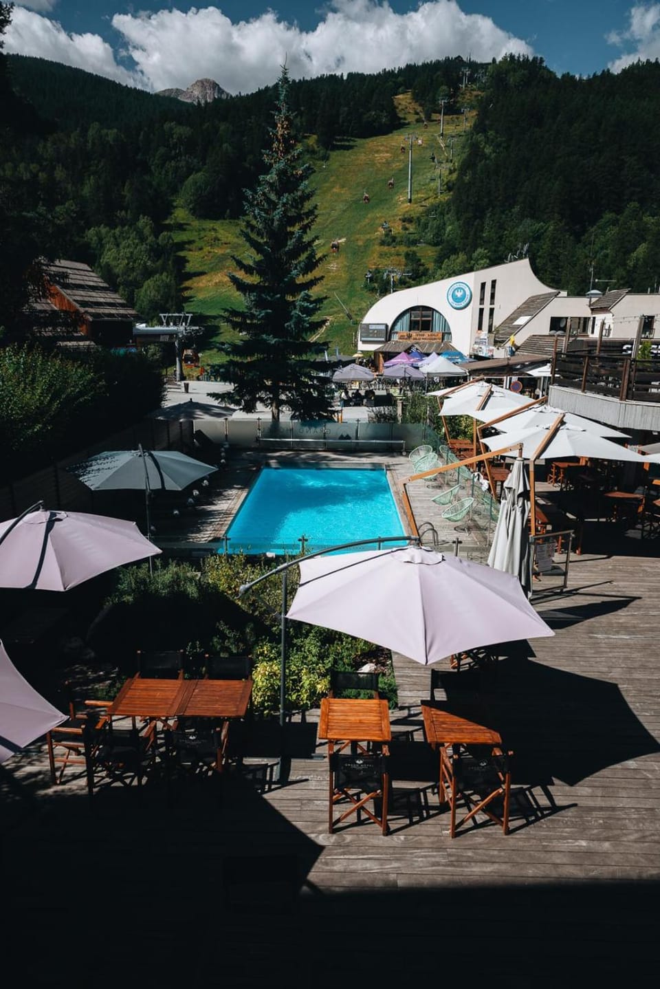 Grand Hotel Hotel in Saint-Chaffrey