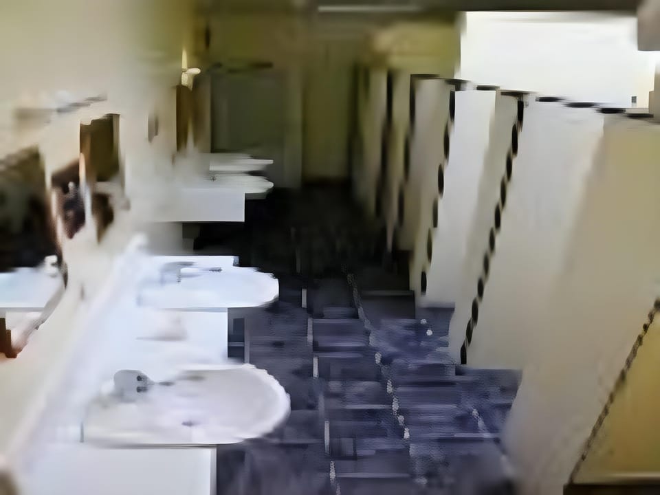 Eagles Nest Backpackers Hostel in Hamilton