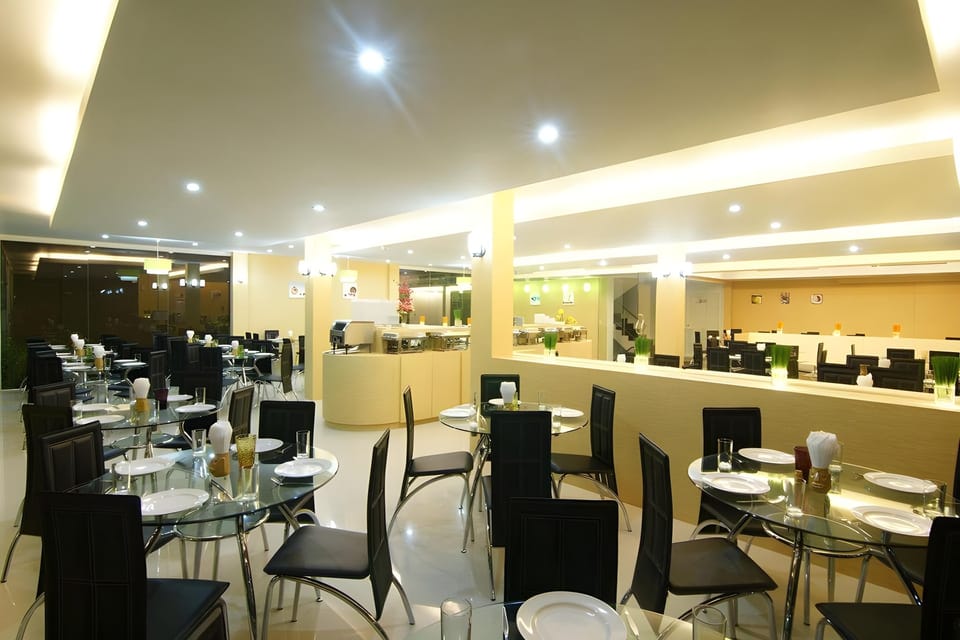 Dragon Beach Resort Hotel Hotel in Pattaya City