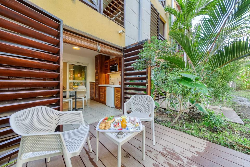 Tropic Appart'Hotel Apartment hotel in Saint-Paul