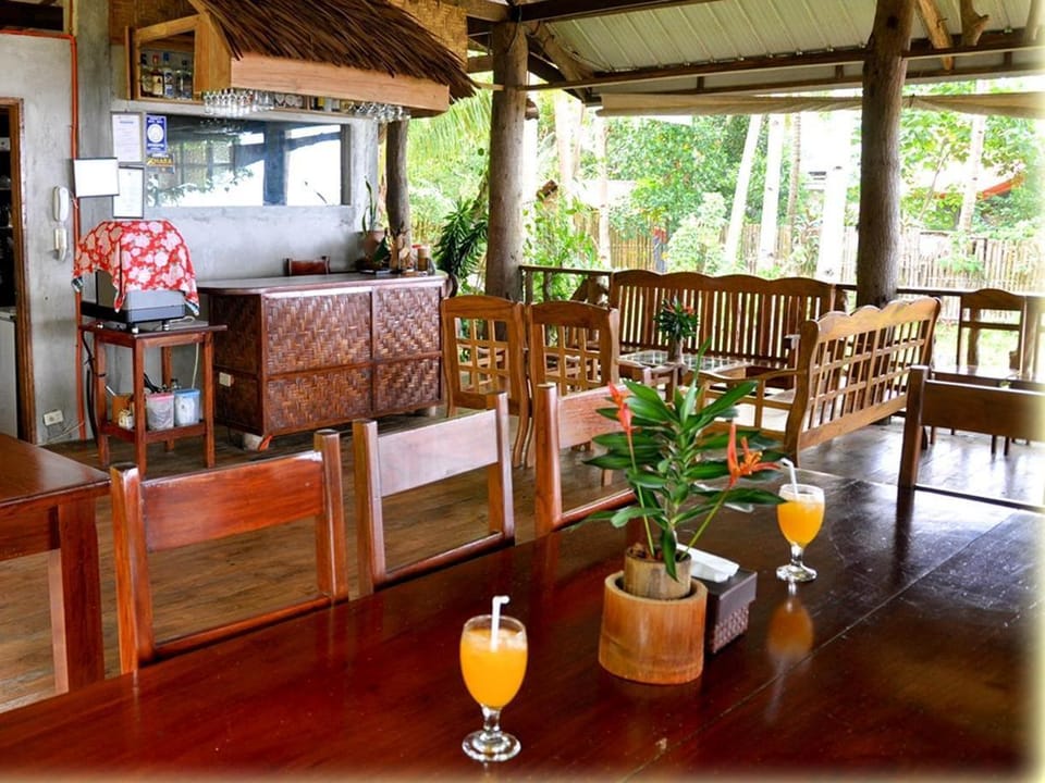 Algen's Dive Resort Resort in Northern Mindanao