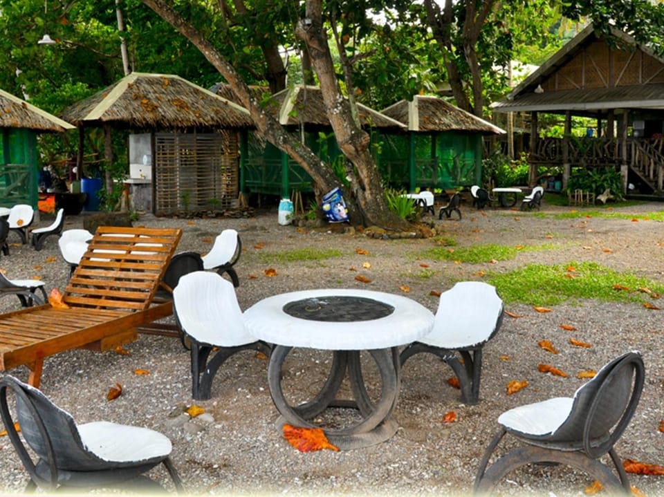 Algen's Dive Resort Resort in Northern Mindanao