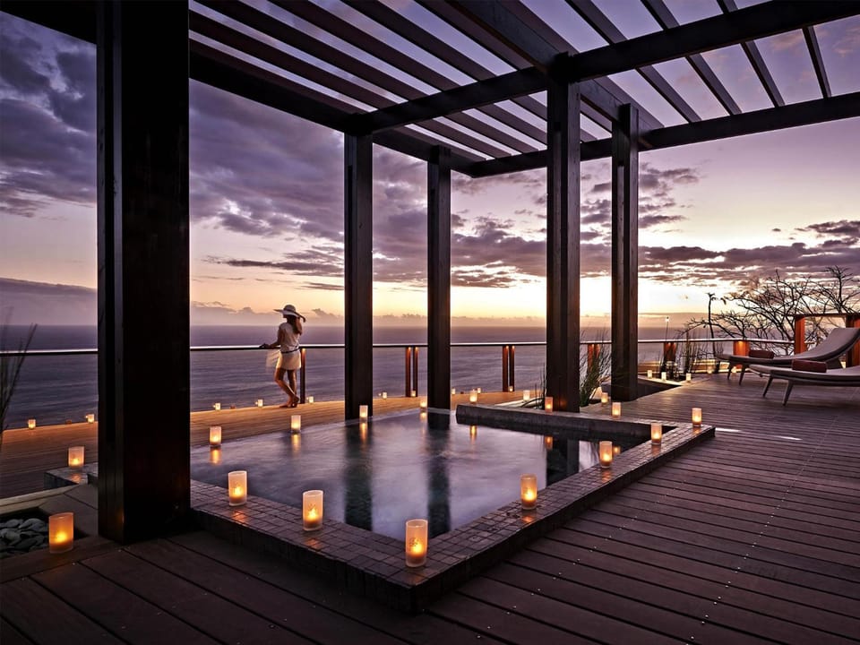 Hot tub