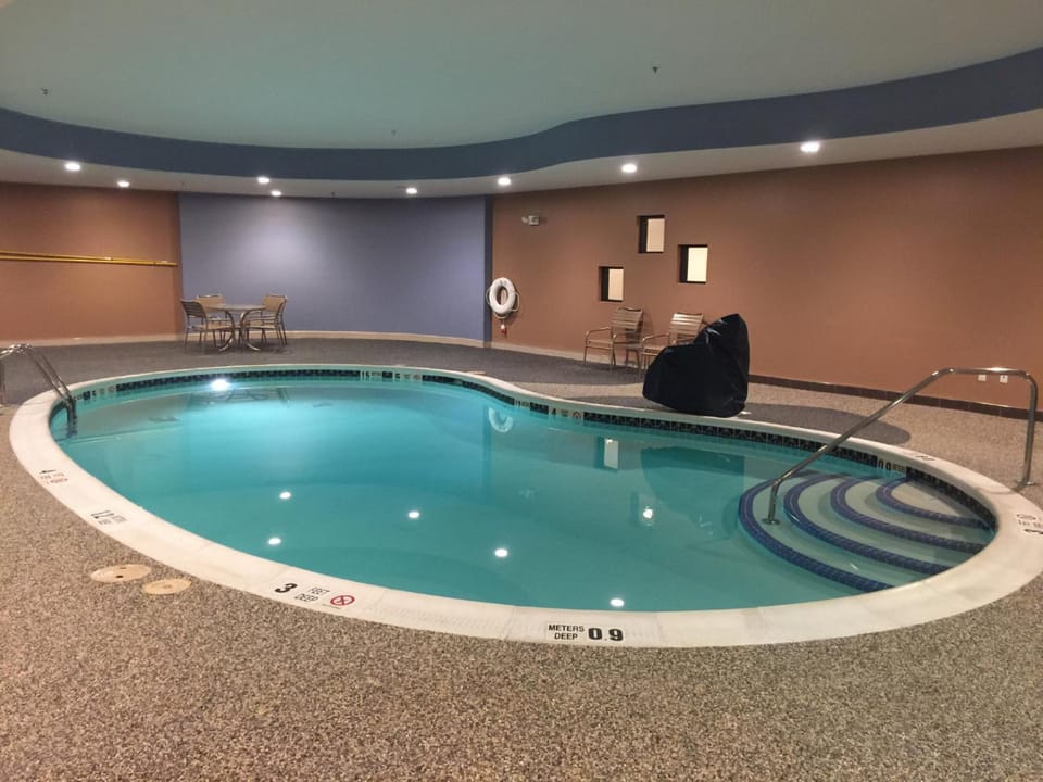 Swimming pool