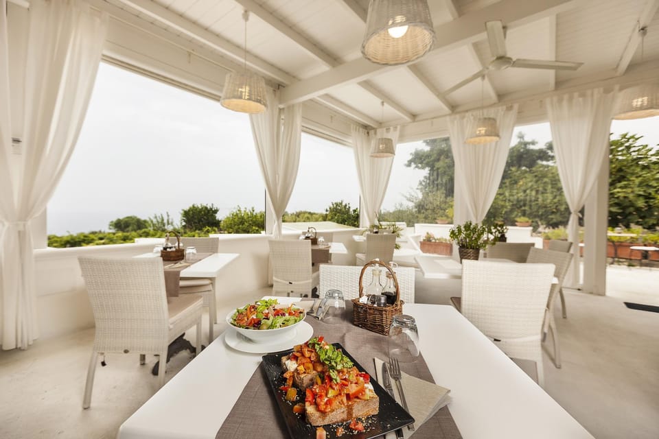 Tenuta Del Poggio Antico Hotel in Forio