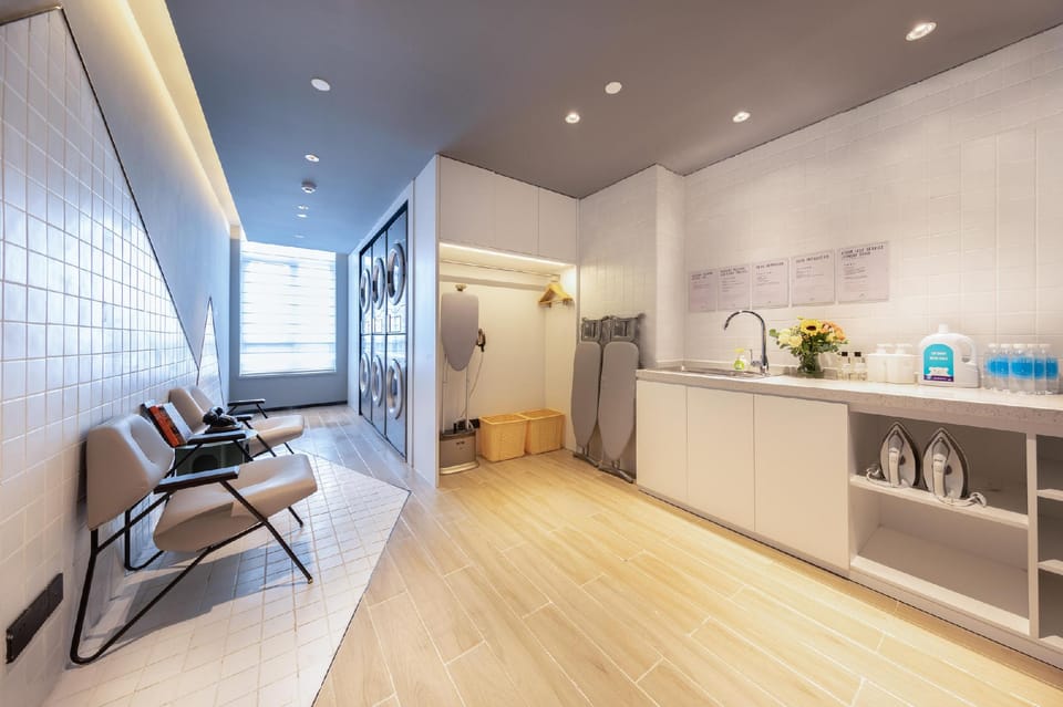 Atour Hotel North Qingdao Railway Station Middle Chongqing Road Hotel in Qingdao