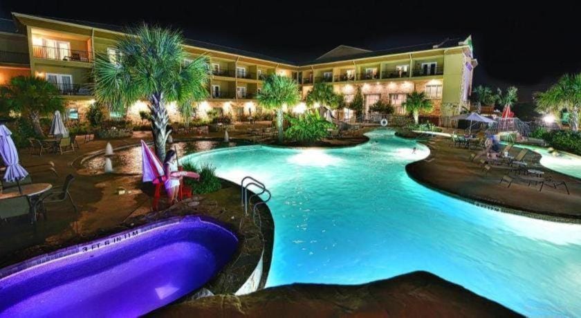 Holiday Inn Express & Suites Fredericksburg By IHG Hotel in Fredericksburg